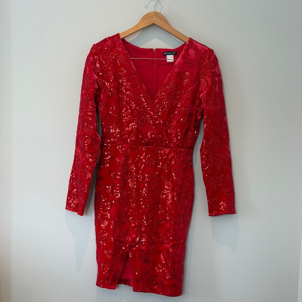 VENUS Red Sequin Long Sleeve Dress